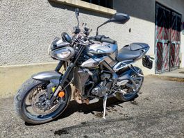 TRIUMPH Street Triple 765 R