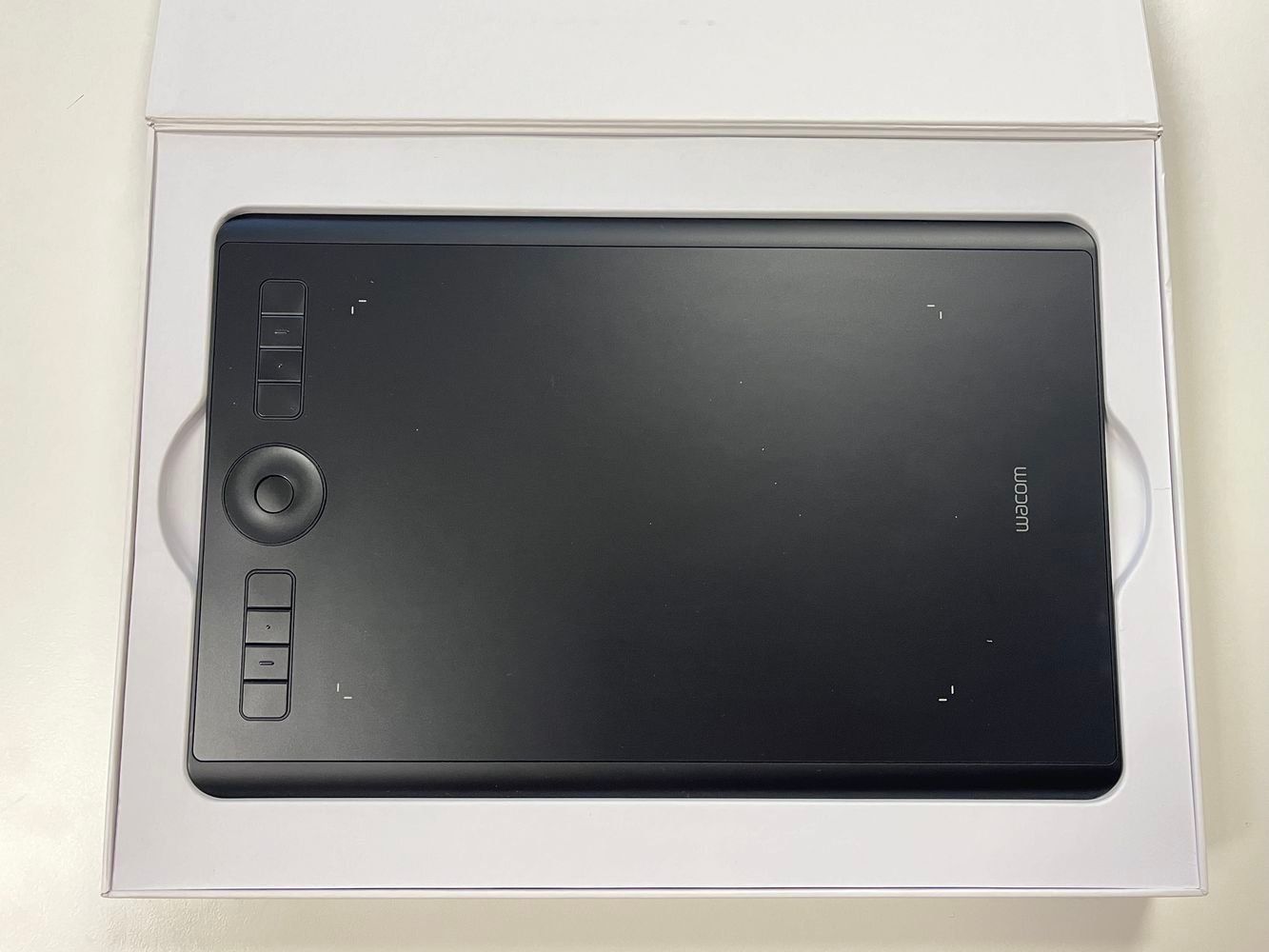 Wacom Tablet PC: Wacom Stifttablet Intuos Pro M – Nuovo (secondo la descrizione) da Basel venduto da Xani 1