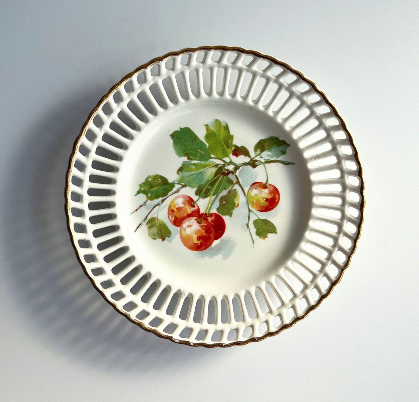 Assiettes: MAX ROESLER*DURCHBRUCHTELLER* – D'occasion à Dübendorf par Orchid18