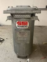 Metall-Container