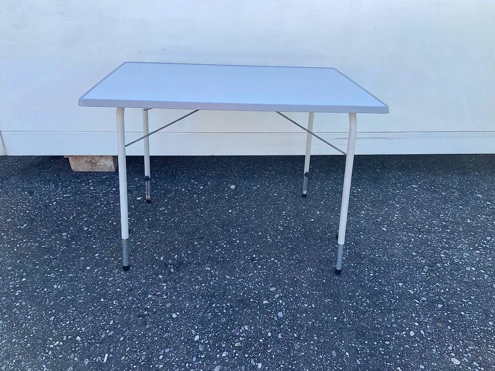 Sedie:  Campingtisch plus 5 Campingstühle beides Klappbar – Usato da Leuzigen venduto da Doppelrad 3