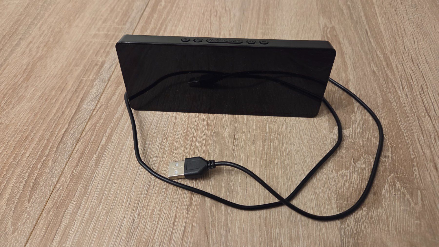 Orologi: Digitaler Wecker mit Spiegel-Display, USB-Anschluss – Usato da Adlikon b.Regensdf venduto da ChriZ86