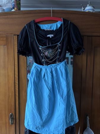 Dirndl schwarz blau Grösse 40 gebraucht
