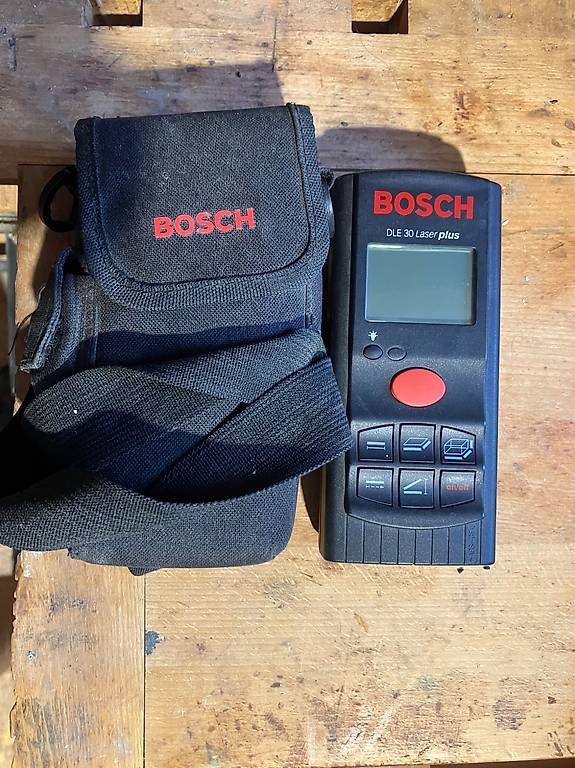 Tutti gli attrezzi: Bosch DLE 30 Laser plus – Usato da Lausanne venduto da jer_9jvj