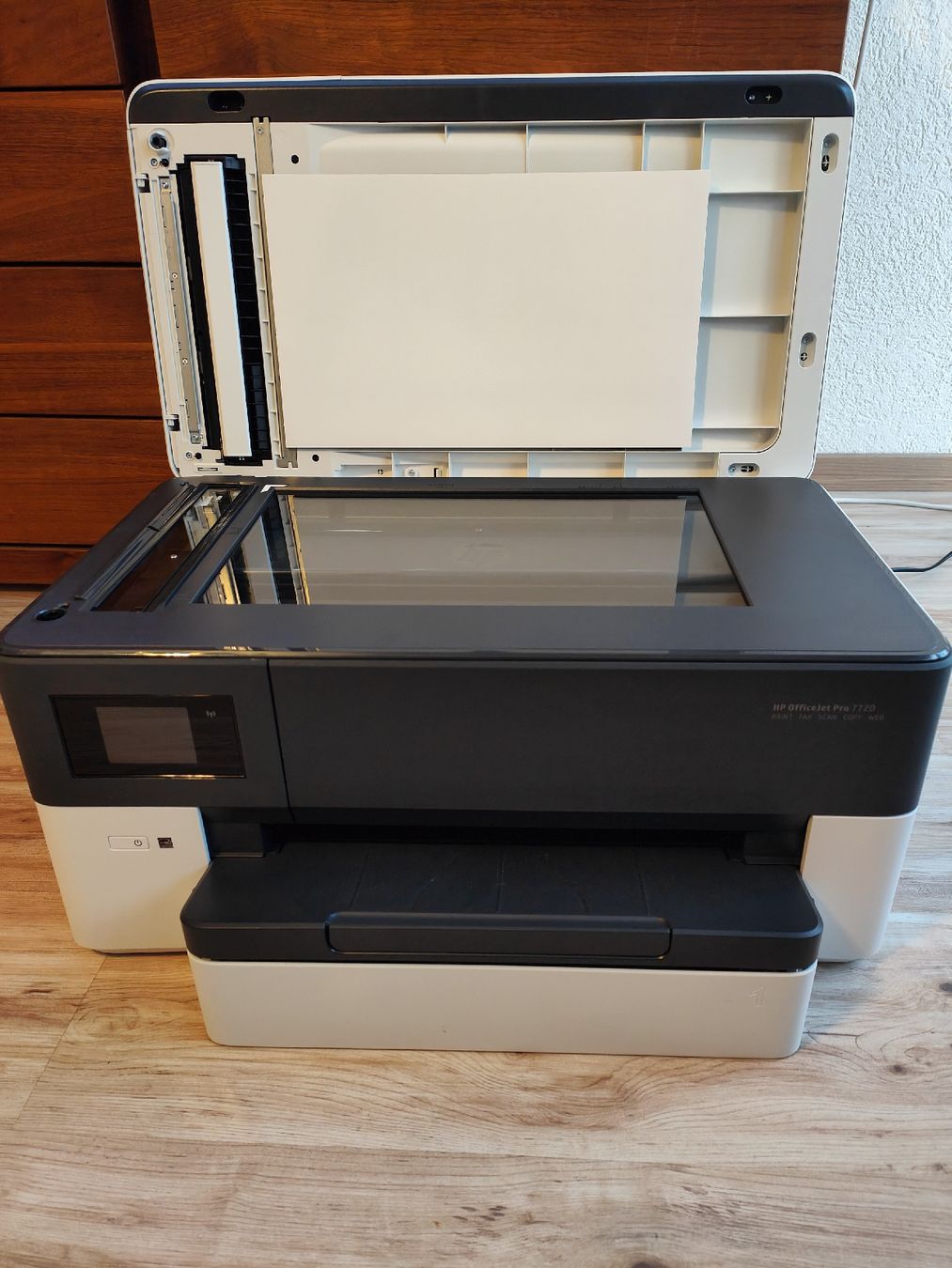 Hewlett Packard Stampanti: HP OfficeJet 7720 Wide Format – Nuovo (secondo la descrizione) da Mollis venduto da Makedonce 9