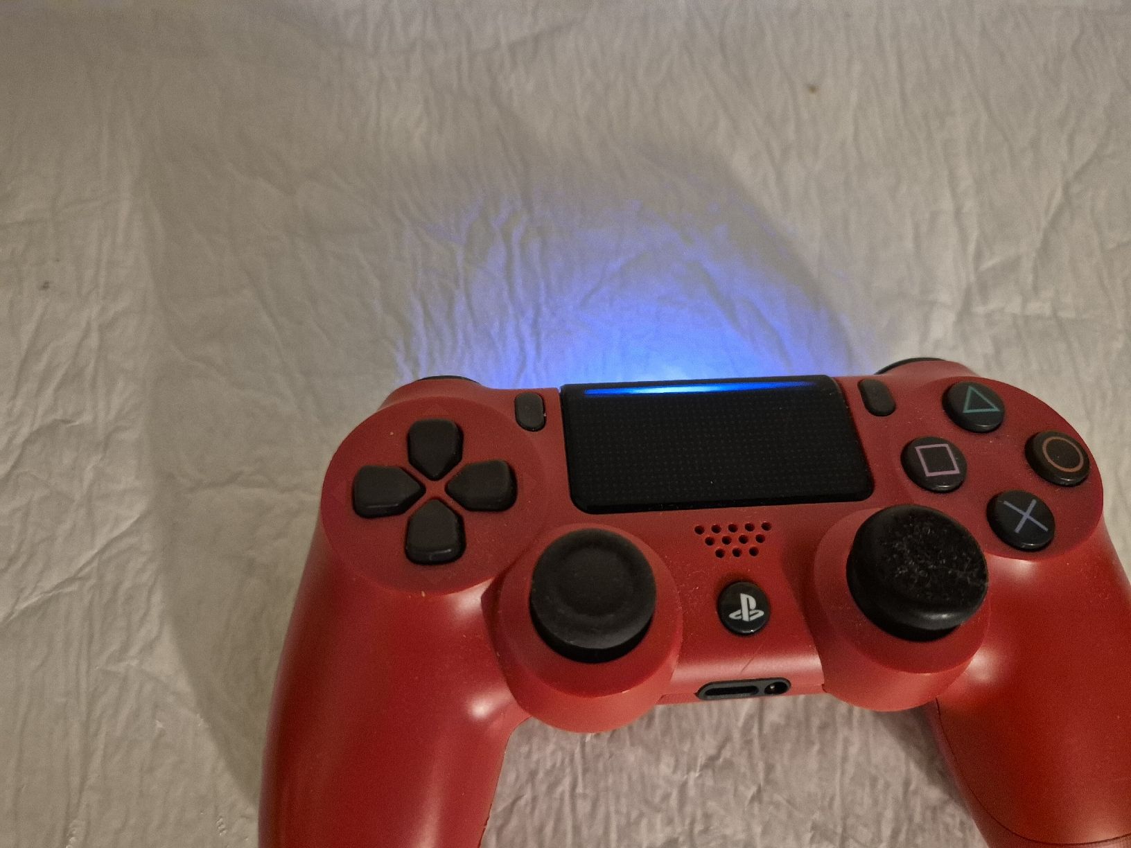 Controller: Sony PlayStation 4  Controller rot gebraucht – Usato da Füllinsdorf venduto da Piter1893