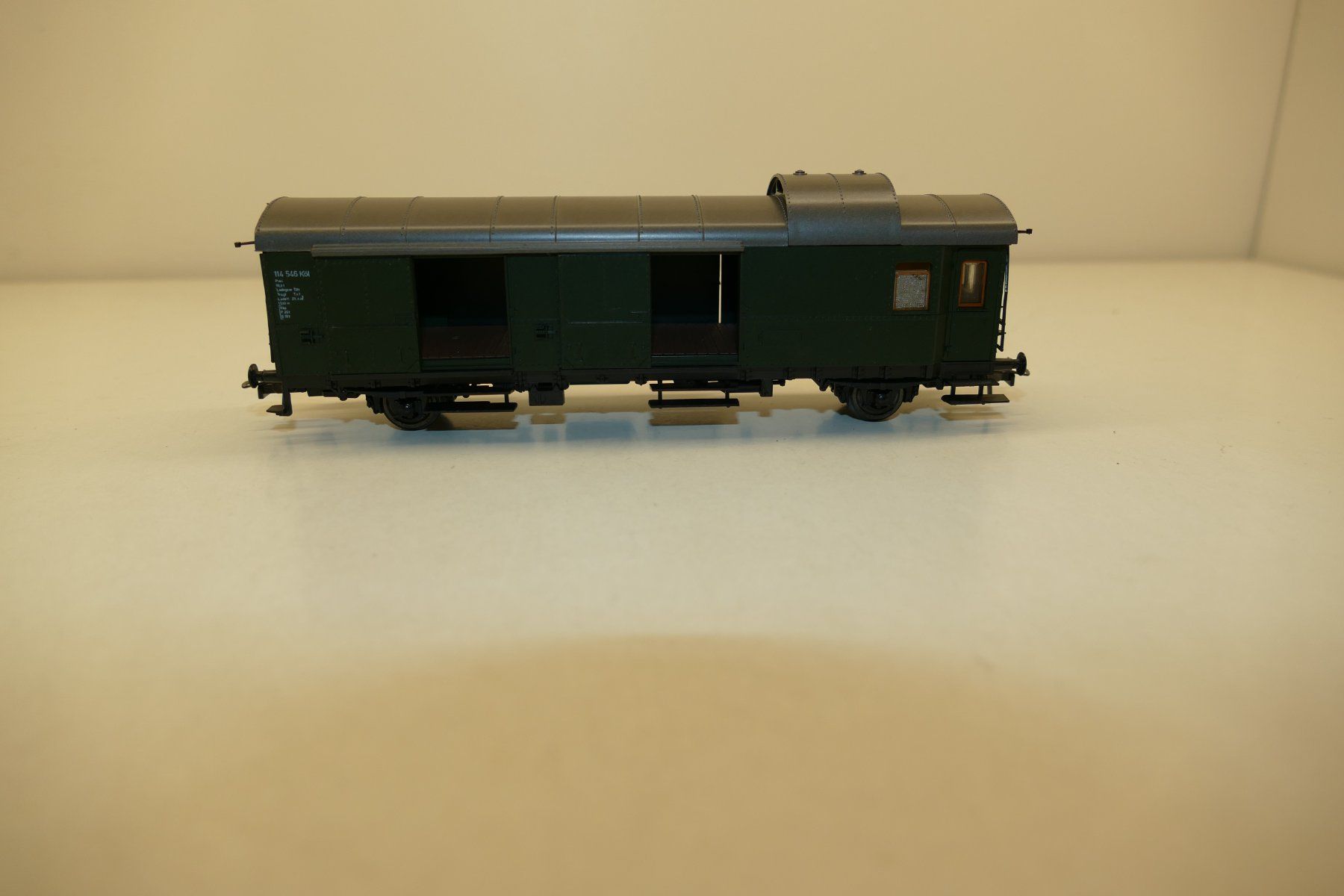 Roco Modellini di ferrovie: Roco H0: DB Gepäckwagen Typ Pwi – Nuovo e nell'imballaggio originale da Niederhasli venduto da rail-duerst 3