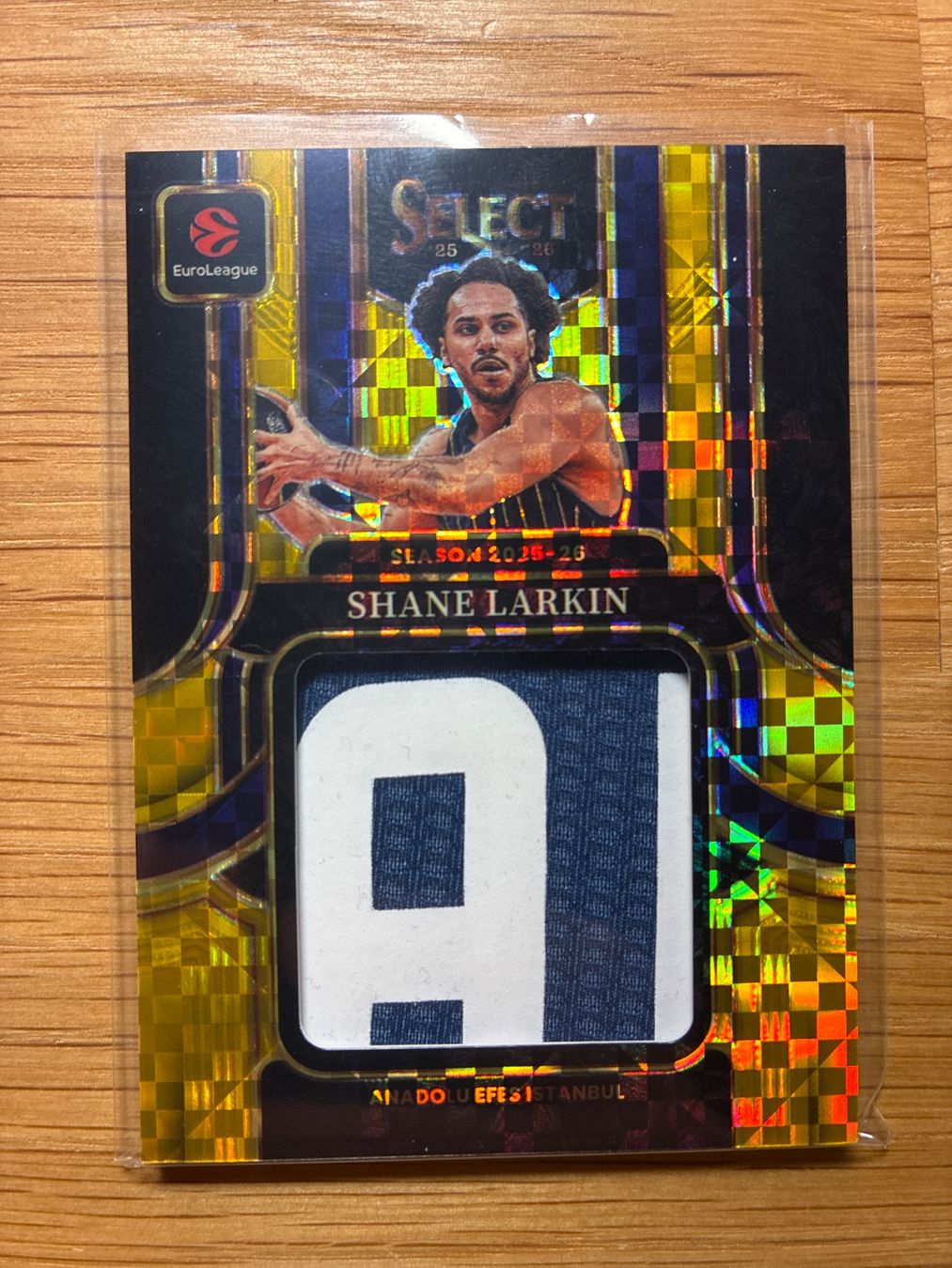 Topps Carte collezionabili: Panini Select EuroLeague Shane Larkin Istanbul Patch /10 – Usato da Wangenried venduto da Garagara