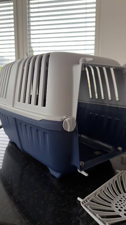 Gabbie, trasporto & Sicurezza: Transportbox Katzen / Hunde – Usato da Brugg AG venduto da fluc15