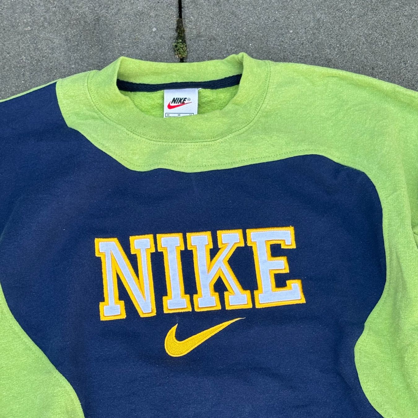 Pullover & Sweatshirts: Reworked vintage Nike sweatshirt pull pullover streetwear – Gebraucht aus St. Gallen von sourced_limited 1