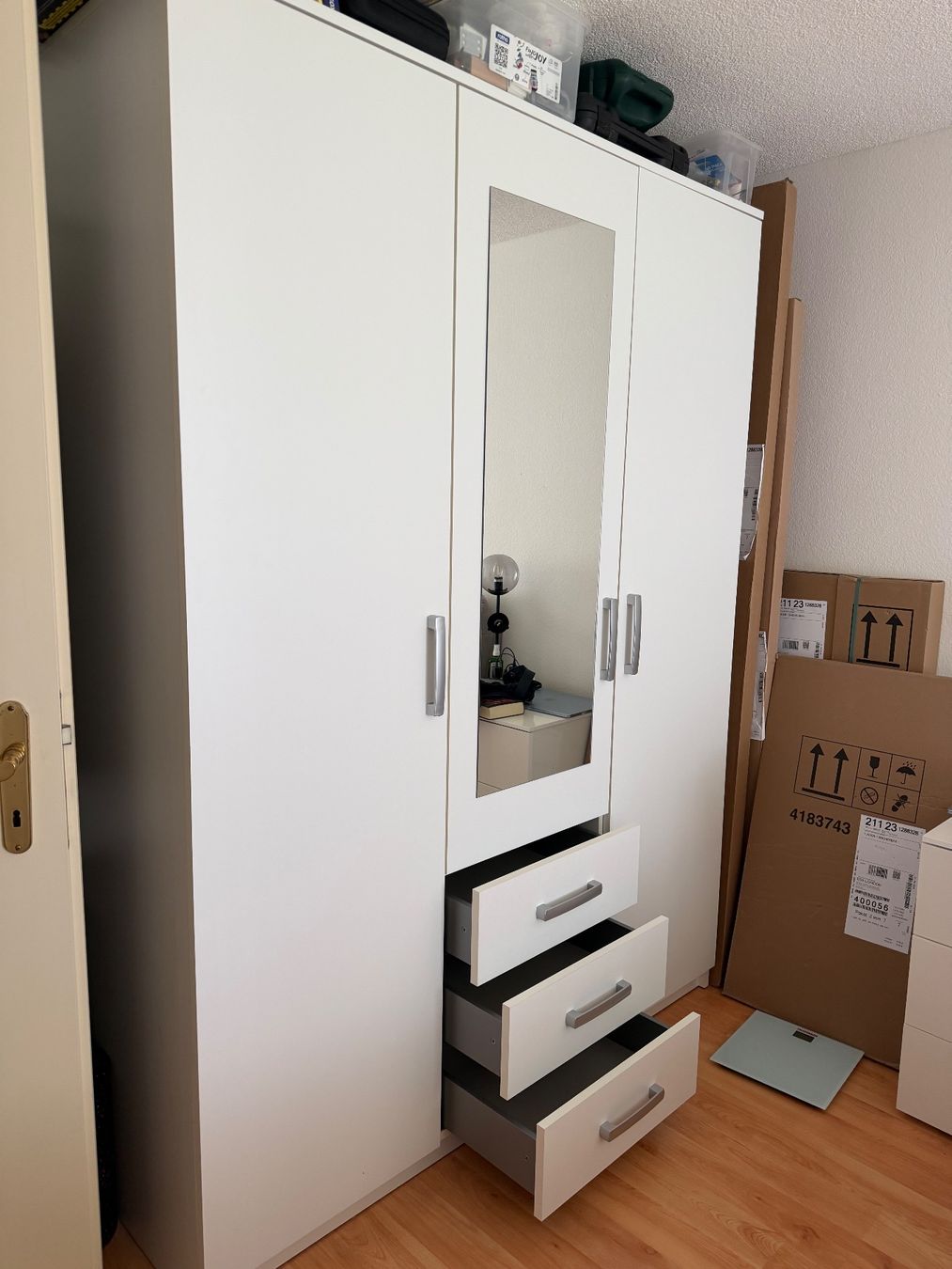Jysk Armadi: Schrank JYSK - PERFEKTE ZUSTAND – Usato da Stansstad venduto da ana_x2yn