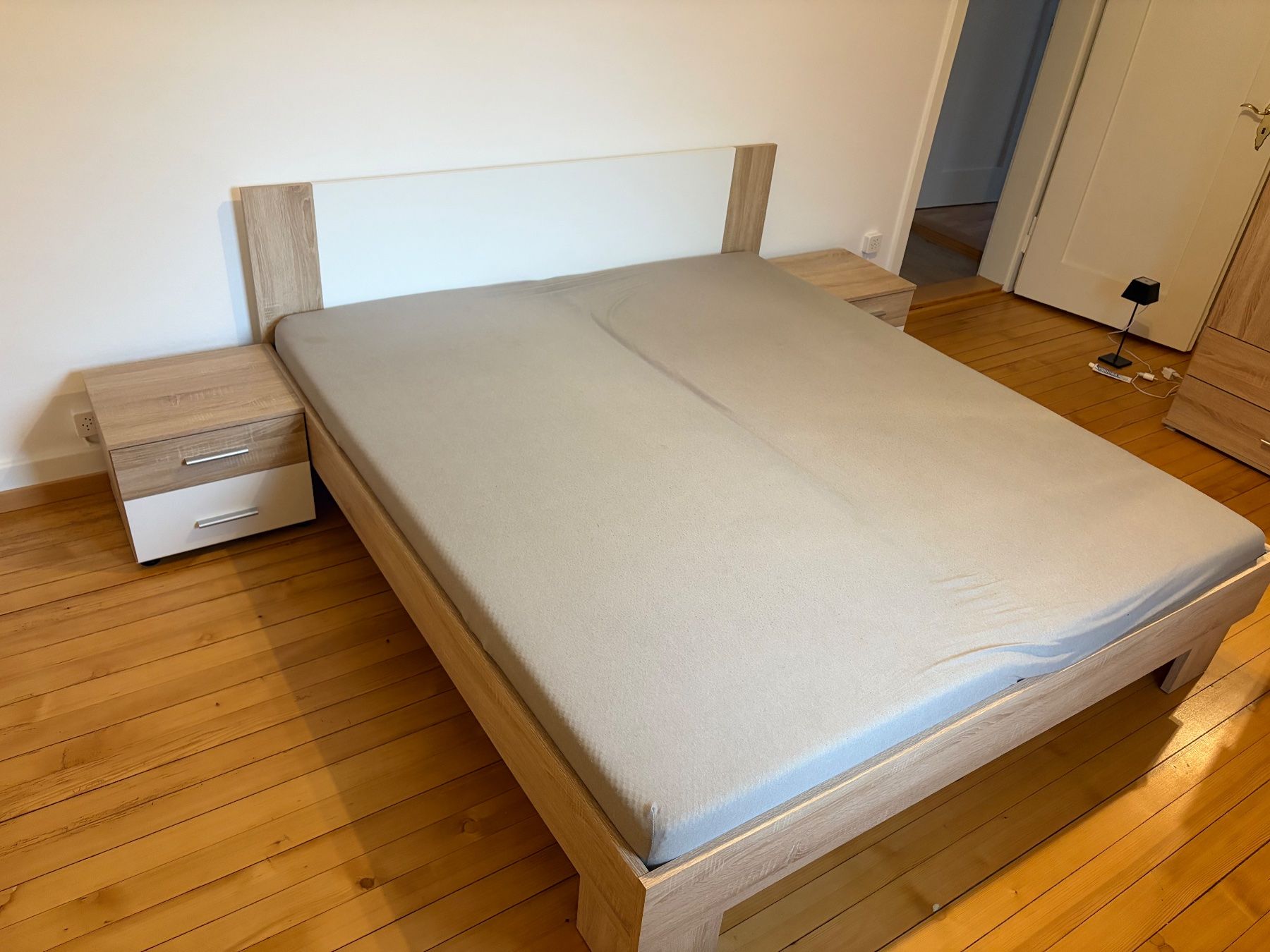 Letti: Doppelbett inkl. Nachttischen – Usato da Kriens venduto da tom_8cgd 1
