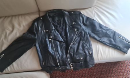 Lederjacke in schwarz