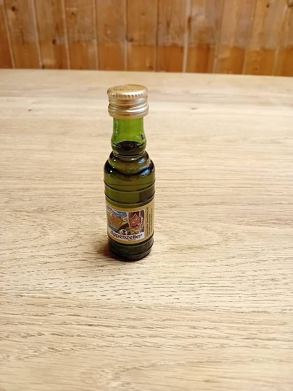 Bevande alcoliche: Geschenkidee: Meterschnapsbrett mit Appenzeller Alpenbitter – Nuovo (secondo la descrizione) da Auw venduto da luszur 1