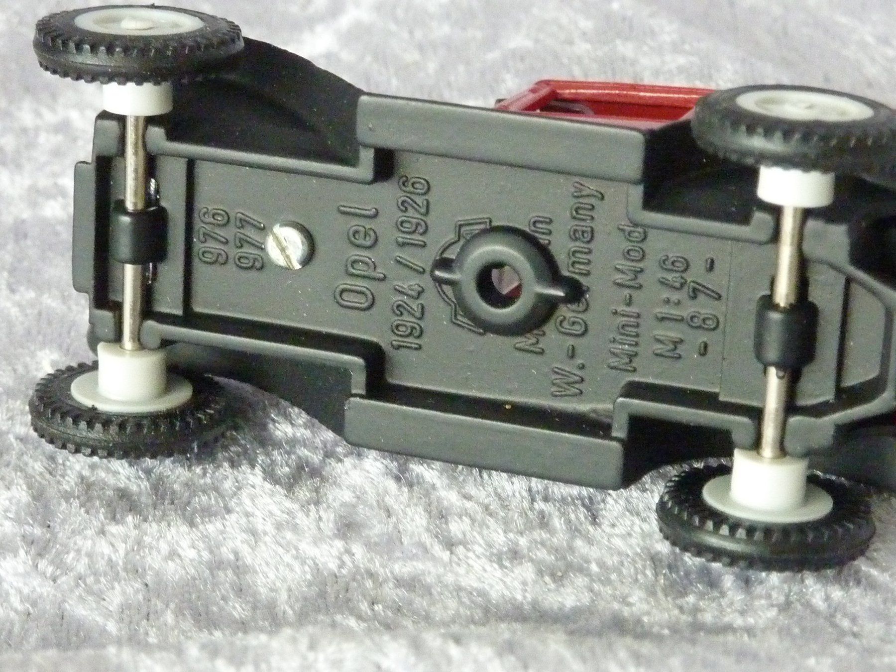 Opel Modellini d'auto: Opel Laubfrosch  1:43 – Usato da Dürrenäsch venduto da modellautos4you 4