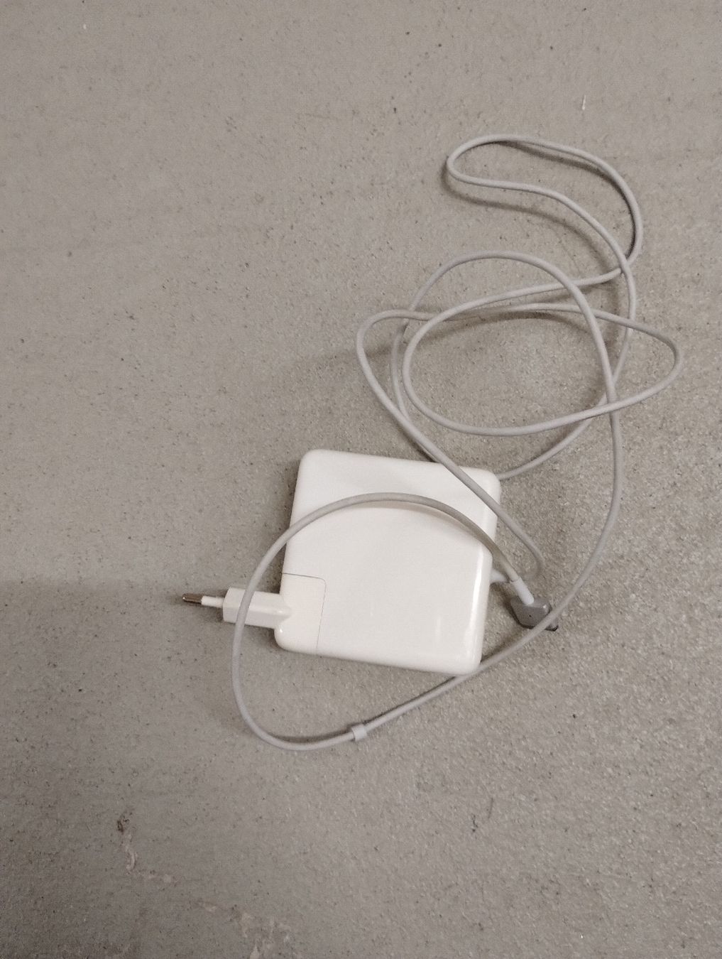 Apple Caricabatterie: Apple MacBook Netzteil 85W MagSafe Ladegerät Adapter – Usato da Zürich venduto da danihell 2