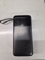 Batterie externe 30'000mAh, 3 câbles intégrés