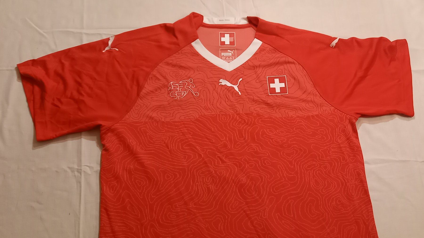 Schweizer Nati Canottiere & Pantaloni: T-Sirt Schweizer Nati – Usato da Oberfrittenbach venduto da Damo1 1