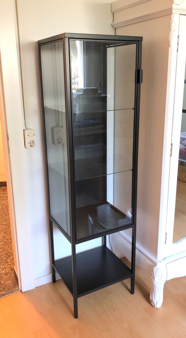 Ikea Vitrinen: Vitrine (Abholung in Stäfa) – Gebraucht aus Rüti ZH von Jasna89
