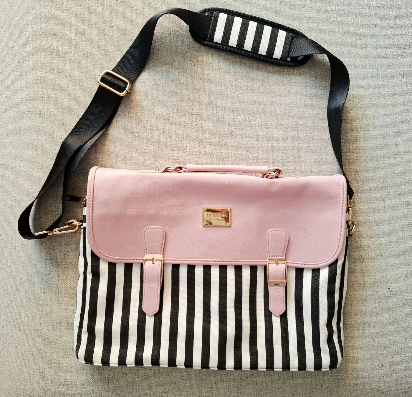 Sacs femmes: Tasche Laptoptasche  – D'occasion à Wangs par Soda_95