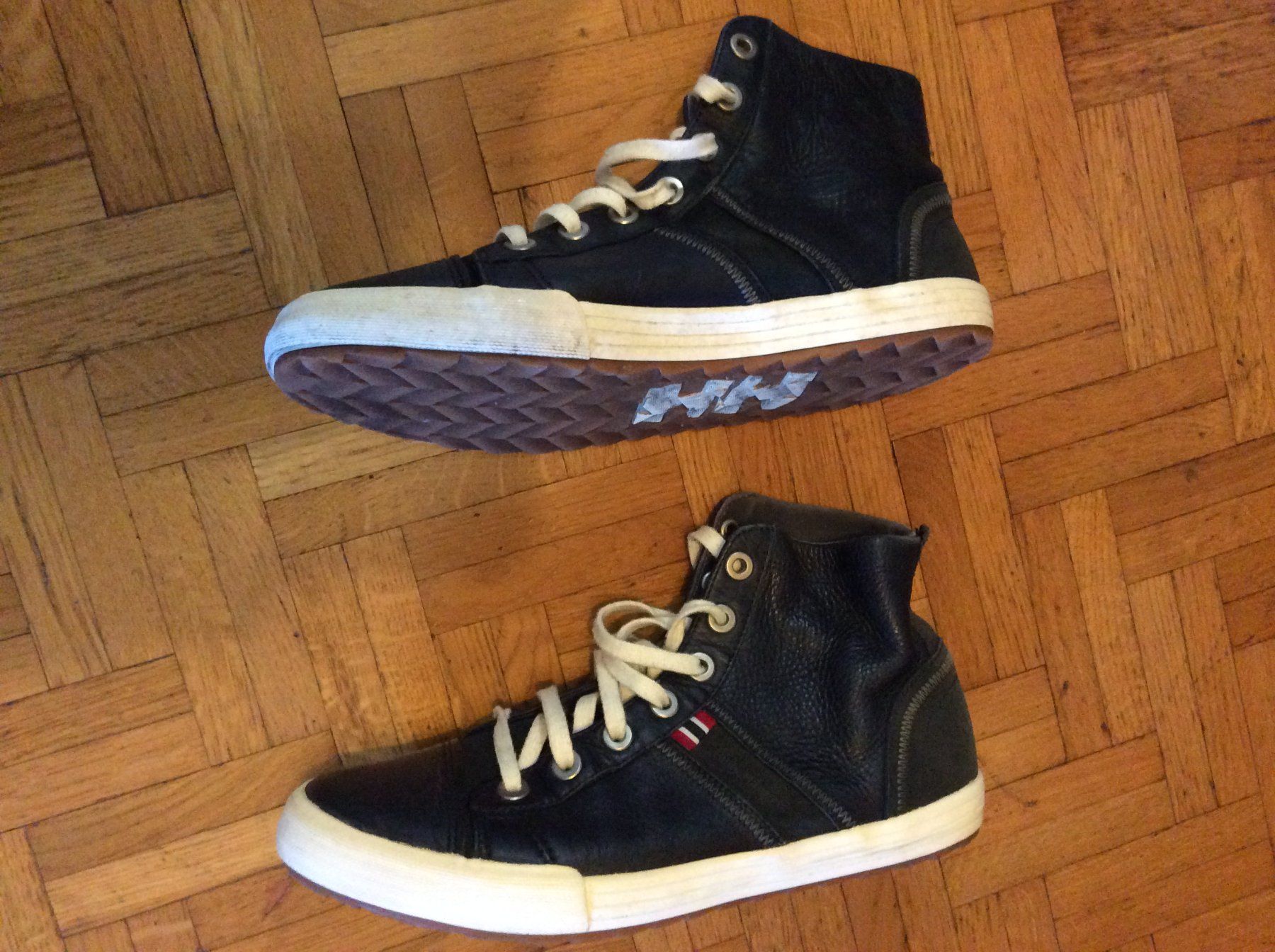 Helly Hansen Scarpe per ragazzi: Helly Hansen baskets montantes cuir pointure 41, 26cm – Usato da Le Mont-Pèlerin venduto da dundun1 2