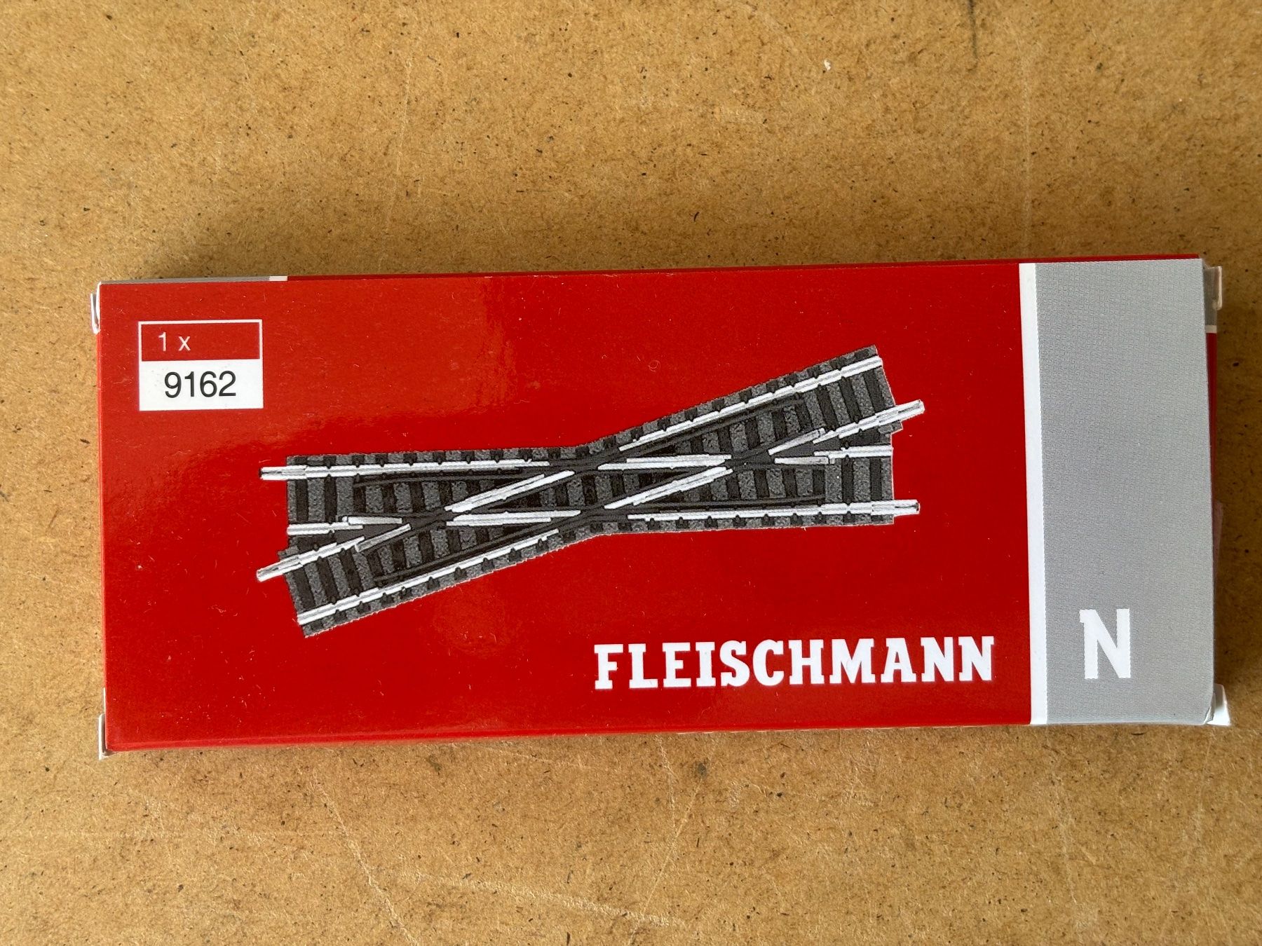 Fleischmann Modellini di ferrovie: Fleischmann 9162 Kreuzung 15° – Nuovo e nell'imballaggio originale da Hauterive NE venduto da eriamch
