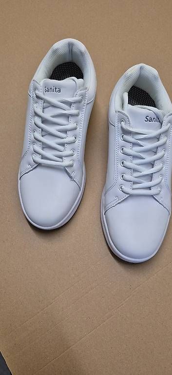 Scarpe da uomo: Berufsschuhe Sanita Gr. 44 weiss – Usato da Seuzach venduto da Dani-72 1