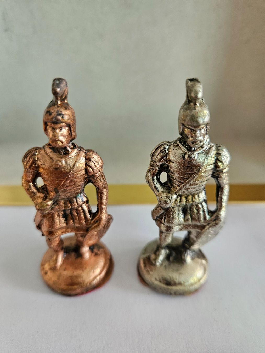 Spiele: Schachfiguren Set Antik  Metall mit Brett – Gebraucht aus Kollbrunn von tsrg2013 2