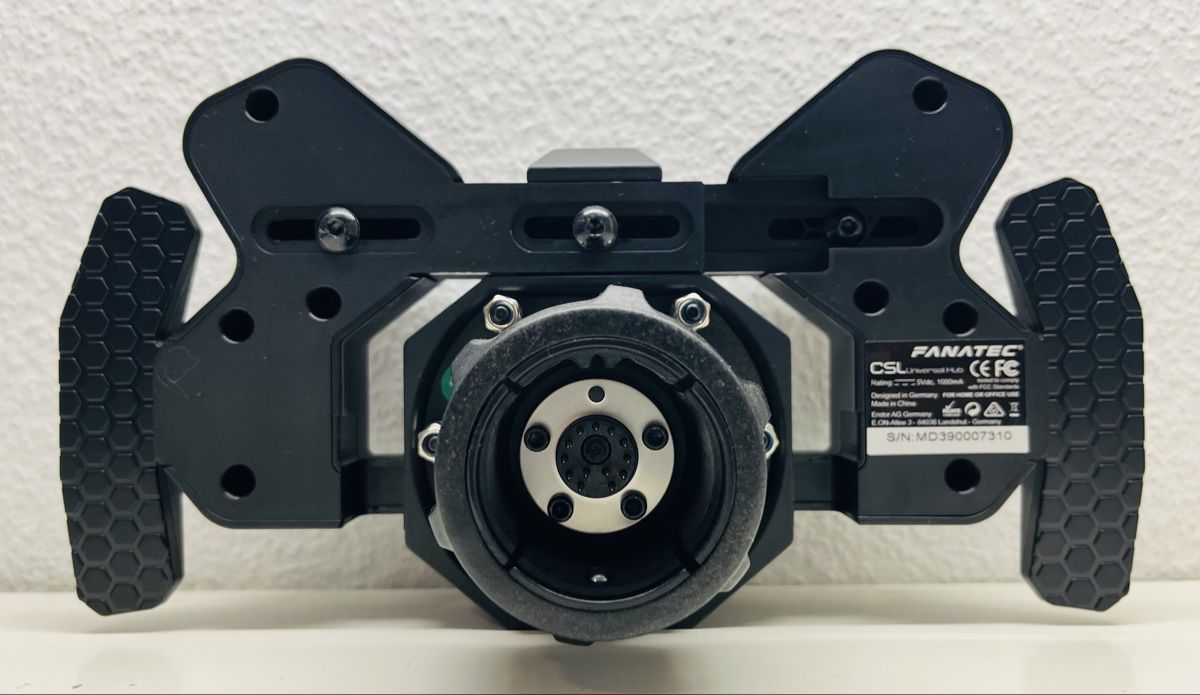 Fanatec Controller: Fanatec SimRacing CSL Universal Hub - wie neu – Usato da Onex venduto da KTaufiq 1