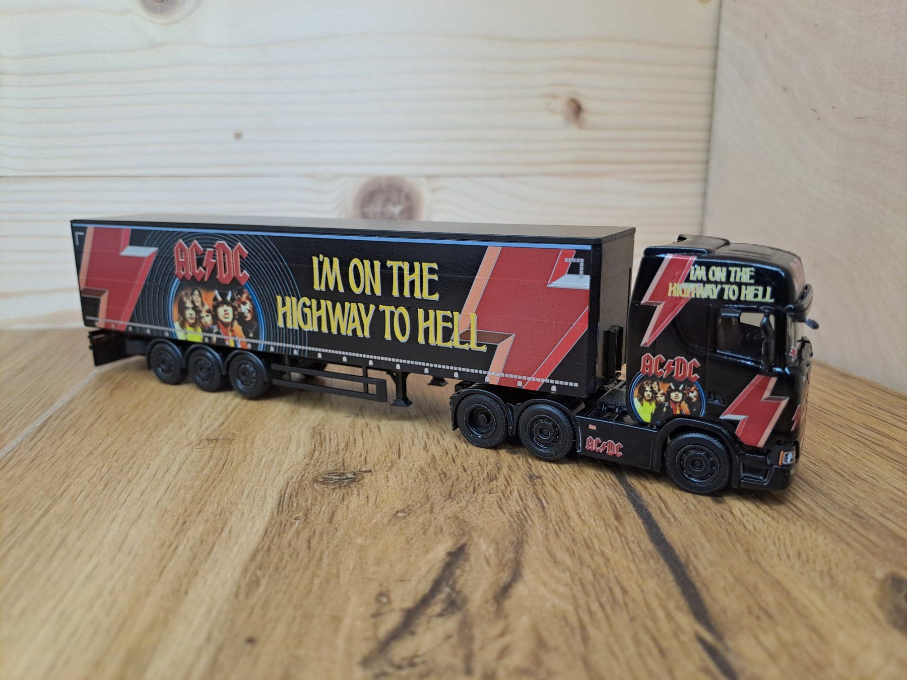 Herpa Modellautos: Scania S SZ AC/DC "Highway to Hell" – Neu (gemäss Beschreibung) aus Reiden von vscp5 1