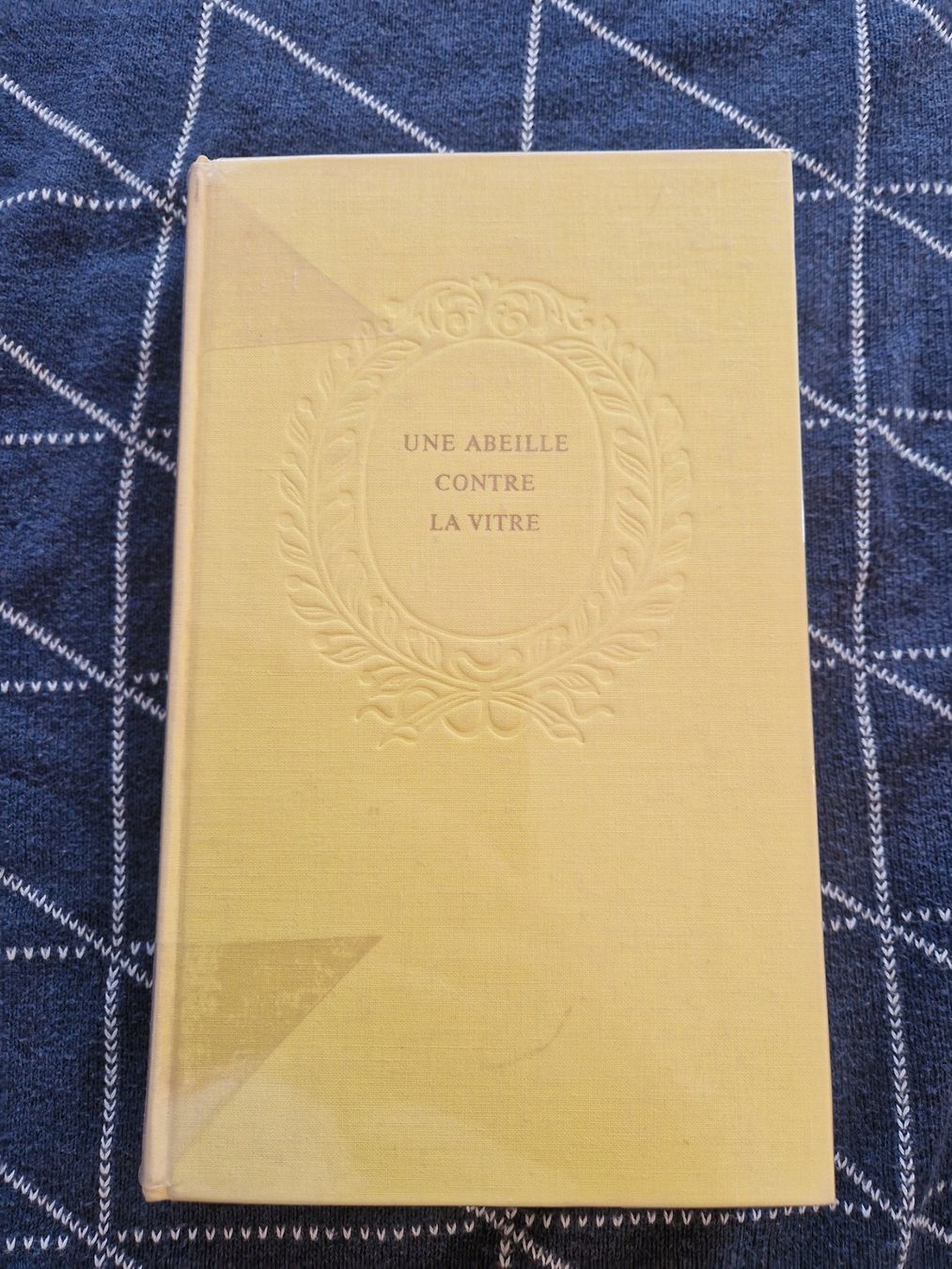 Libri: Gilbert Cesbron: "Une Abeille Contre la Vitre" Roman, Guilde – Usato da MUEHLAU venduto da ibo_5c7d