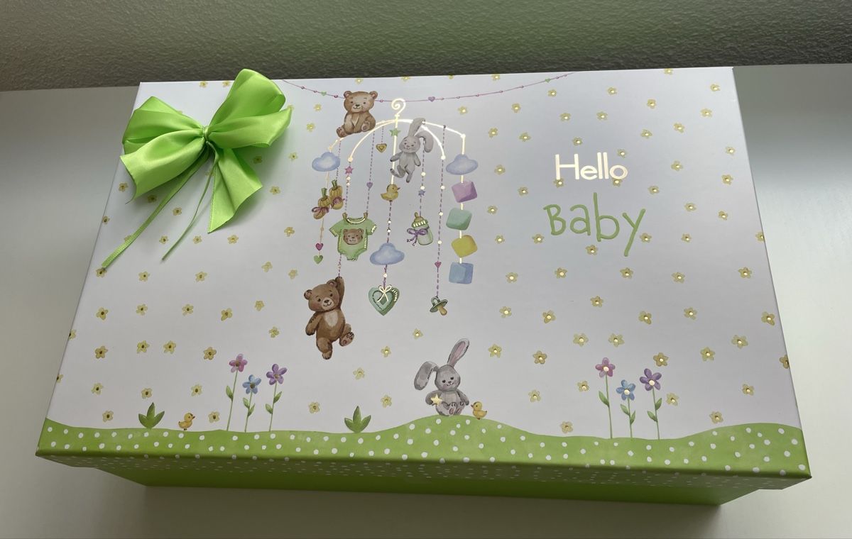 Transportkisten: Geschenkbox Hello Baby Motiv – Neu (gemäss Beschreibung) aus Niederhelfenschwil von jas_sq7y