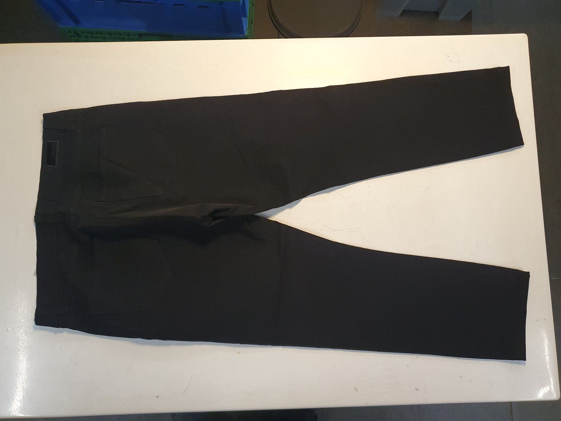 Cambio Jeans: Cambio Jeans schwarz grösse 42 – Gebraucht aus Zürich von loosebone