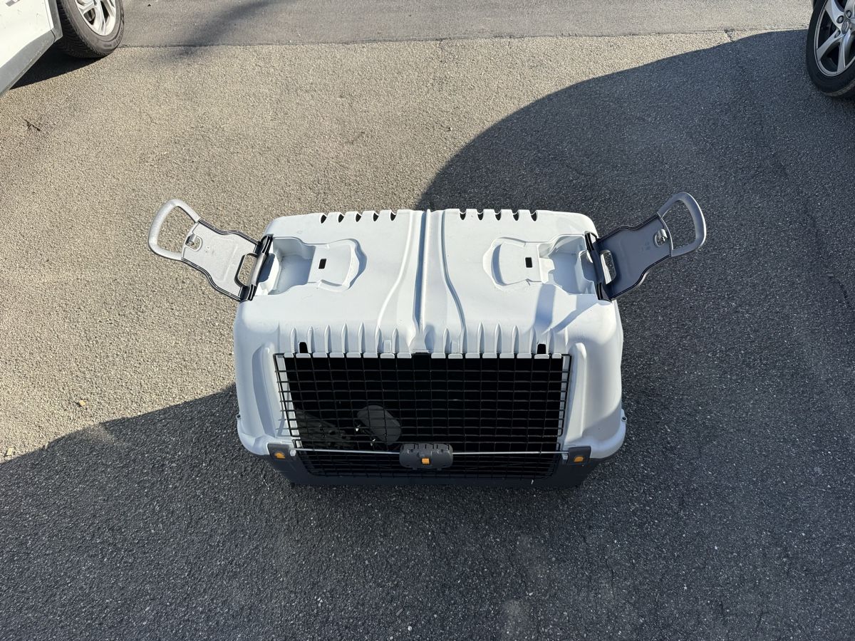 Käfige, Transport & Sicherheit: AniOne Auto-Transportbox Grösse M – Gebraucht aus Schindellegi von Meli_st 1