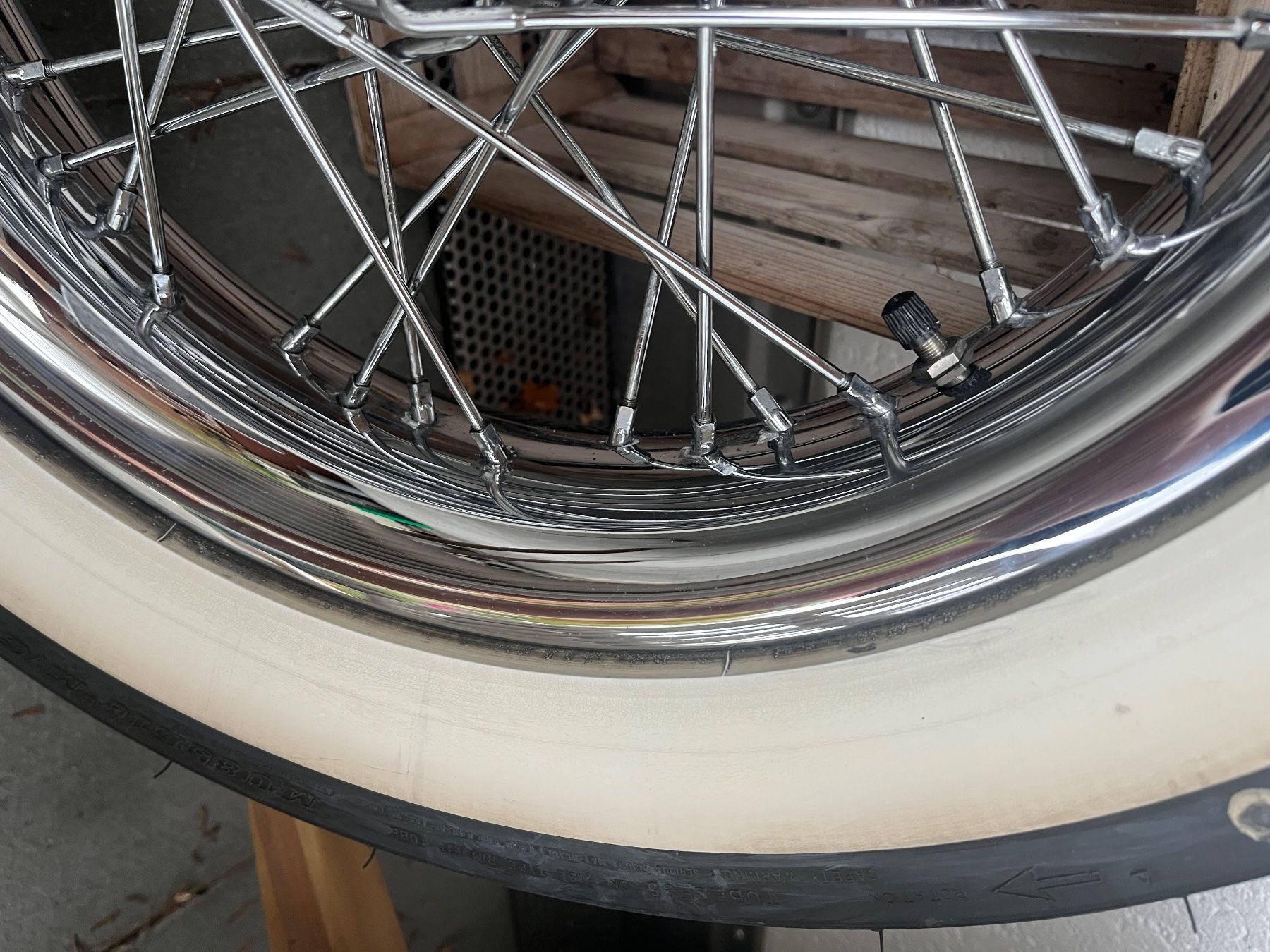 Pneumatici & Ruote complete: Hinterrad zu HD Softail deLuxe – Difettoso da Klingnau venduto da Thbe 1
