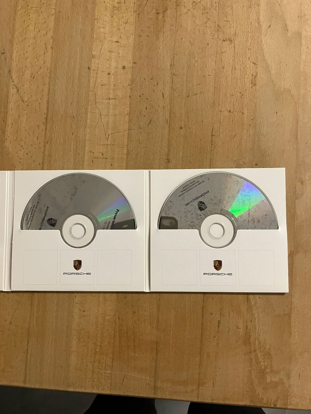 CD: CD + prospectus PRESSE-INFORMATION PORSCHE modèles 2006 – Nuovo (secondo la descrizione) da Cortaillod venduto da car_f6v6 2