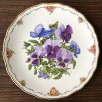 Sammelteller: 3er-Serie Blumen, Royal Albert Porzellan, GB