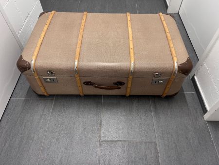 Vintage Reisekoffer mit Ledergriffen guter Zustand