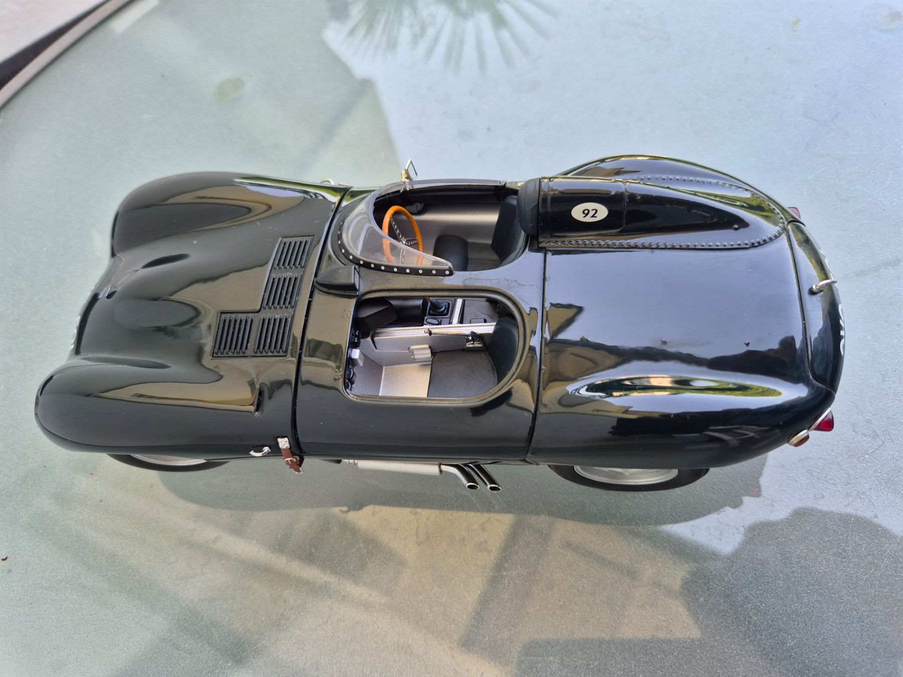 Jaguar Modellini d'auto: Jaguar D-Type von Auto Art 1:18 – Usato da Oberbuchsiten venduto da laffite54 5