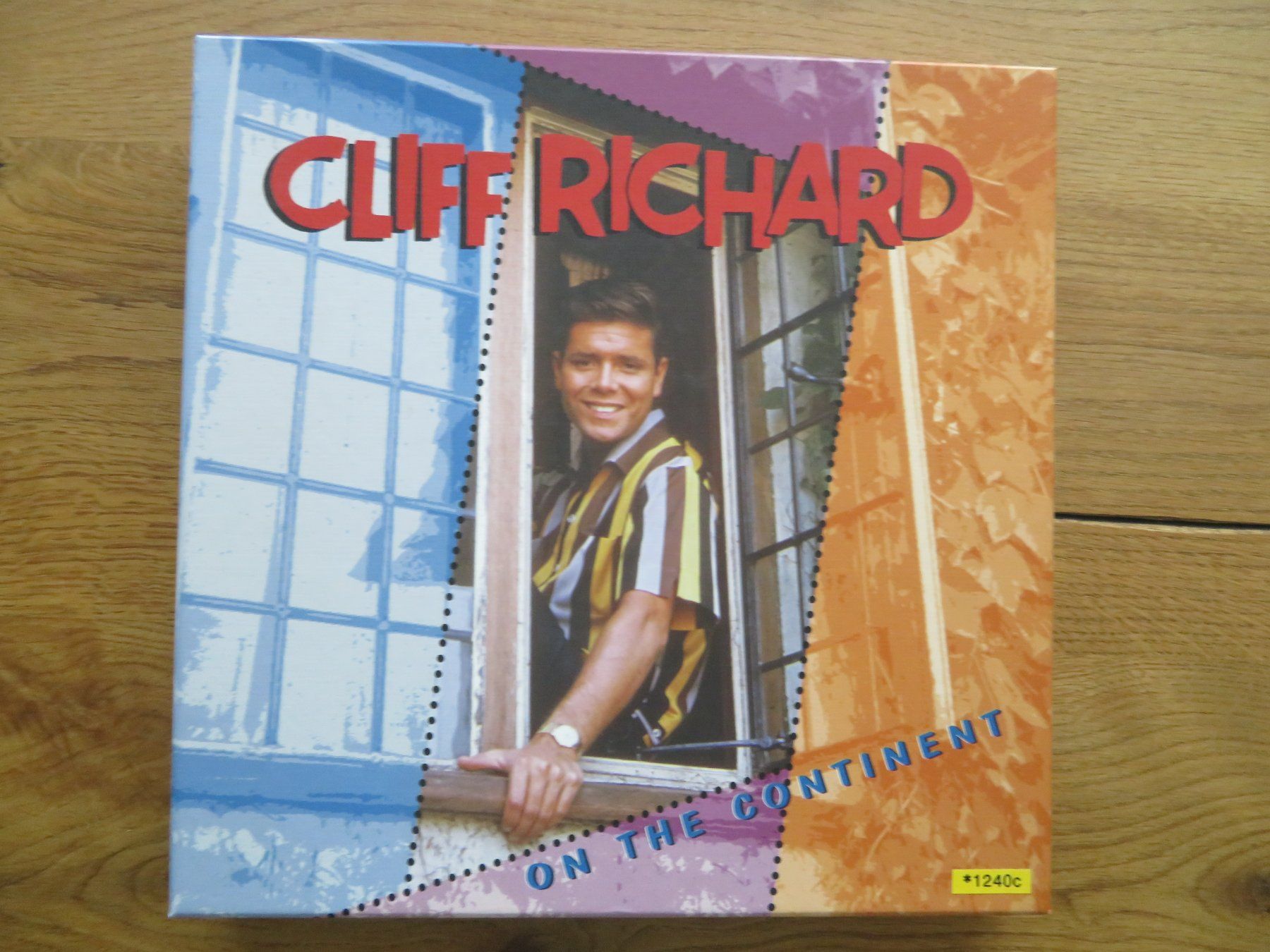 CD: Cliff Richard - On The Continent - 4CD Box-Set – Nuovo (secondo la descrizione) da Zürich venduto da max_cp5f