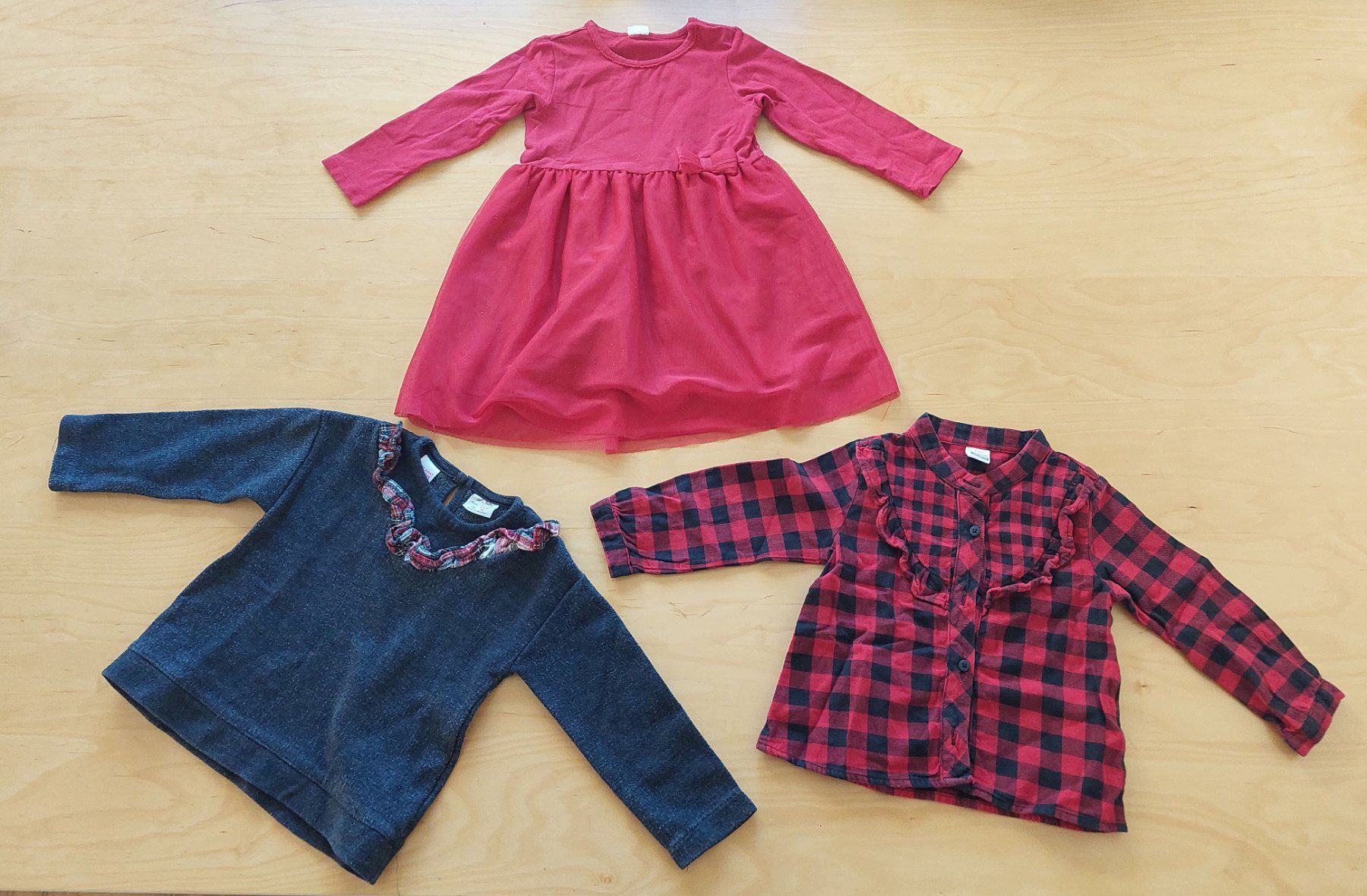 Lotti & Set di vestiti: Baby Kleider Gr.80/92 – Usato da münchenstein venduto da ewu_8lcz
