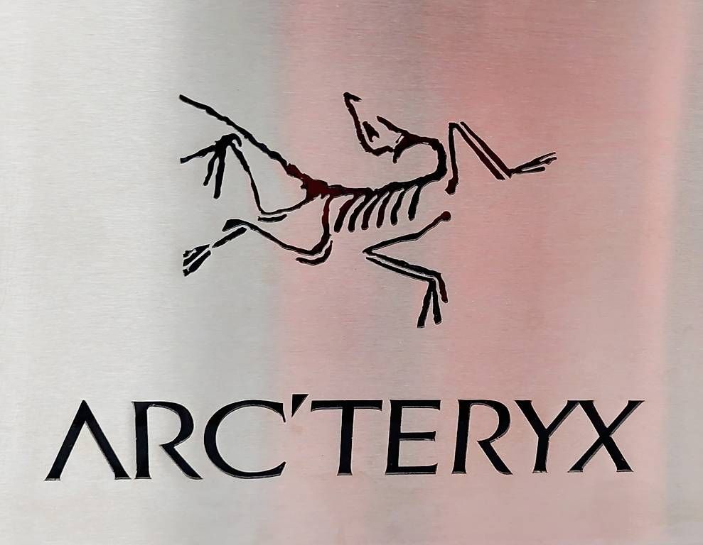Arcteryx Schilder: Arcteryx Werbeschild beidseitig – Gebraucht aus Gwatt (Thun) von ARC_TERYX 1