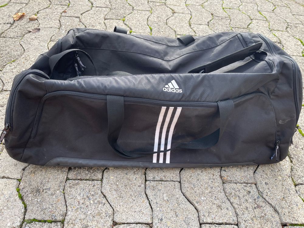 Reisetasche ADIDAS XXL mit Rollen an der einen Kante Acheter sur Ricardo