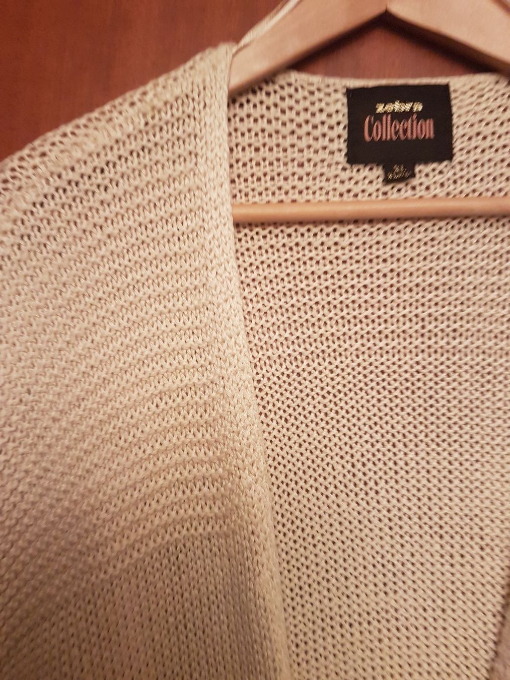 Giacche: Hellbeige Strick-Jacke mit 1/2 Ärmeln – Usato da Oberengstringen venduto da Sheera7 1
