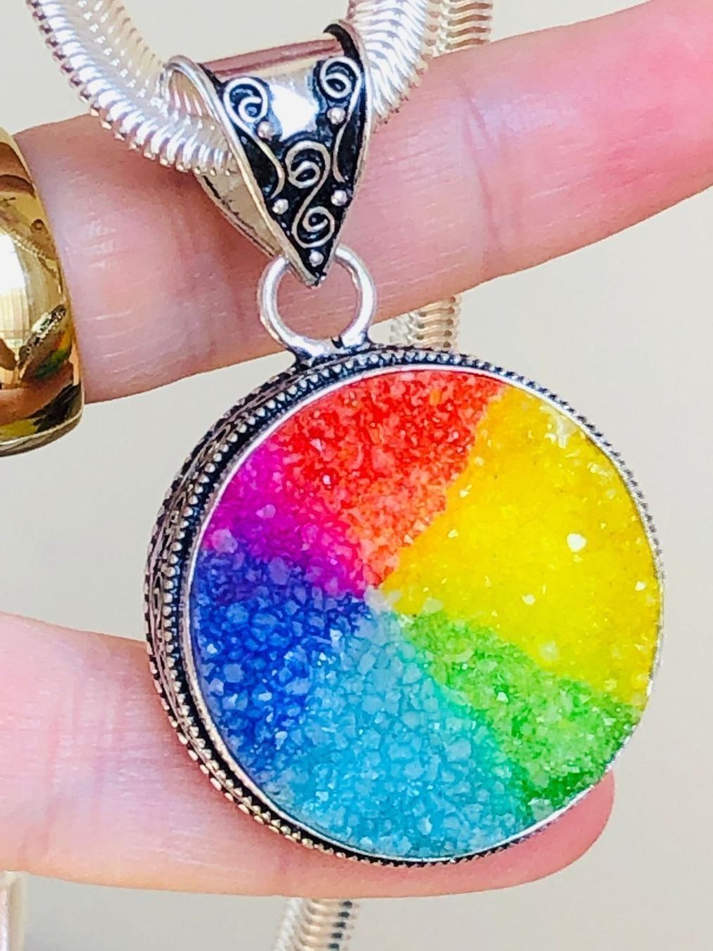 Catenine: DRUSY DRUZY ANTIQUE DESIGN PENDANT 2" COLLIER – Nuovo e nell'imballaggio originale da Genève venduto da AGBERG