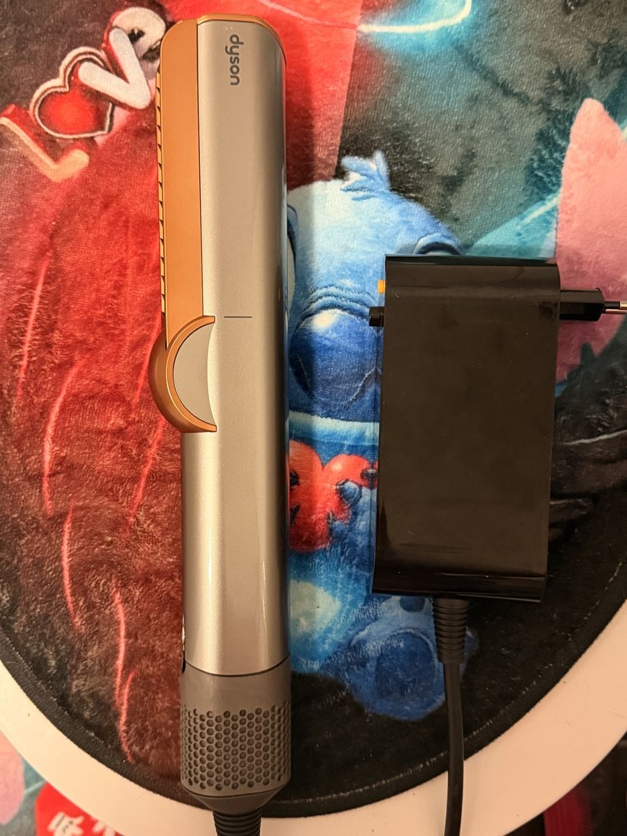 Dyson Sèche-cheveux: Dyson airstrait – Neuf (Voir description) à Rottenschwil par lea_l8pn 1