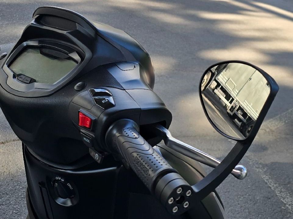 Piaggio Scooter: Piaggio Beverly 400 HPE – Usato da Liebefeld venduto da DavideVespaPX 1