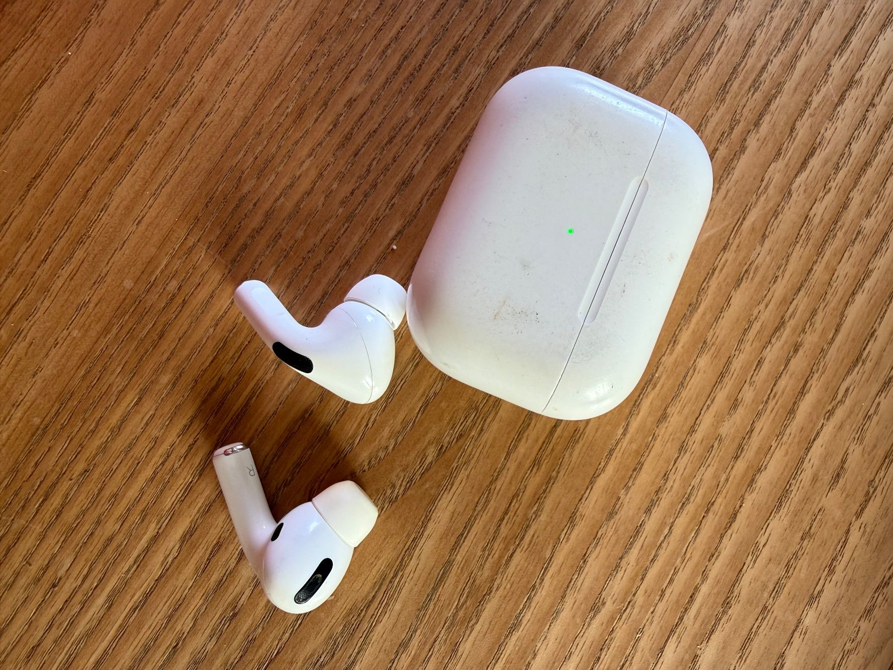 Apple Kopfhörer: AirPods Pro 1 Generation – Gebraucht aus Zürich von eva_mkj7 2