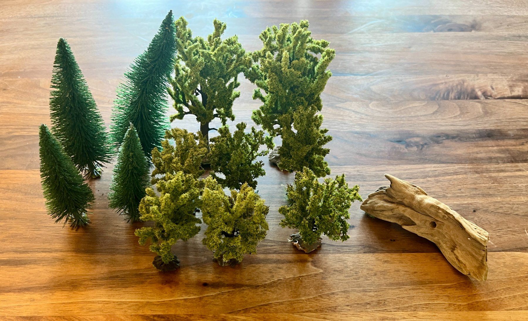 Tutte le decorazioni: Artificial Trees / Künstliche Bäume – Usato da Kilchberg ZH venduto da HomeZH 2