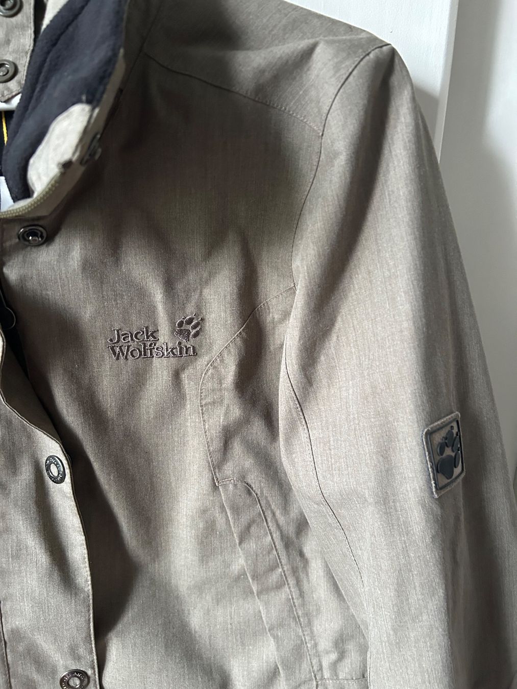 Jack Wolfskin Giacche: Jack Wolfskin Windjacke XS olive – Usato da Hägendorf venduto da Misschatred 2